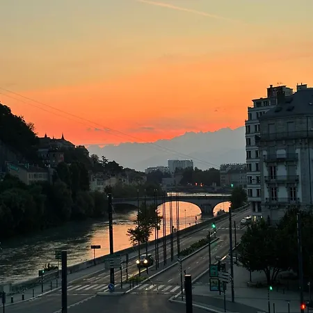 Apartamento Le Téléphérique, Vue Bastille, 6 Pers, 300 M Gare *